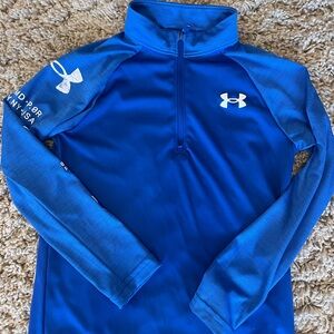 Cute boys under armour long sleeve shirt with zip collar. Size Small.
